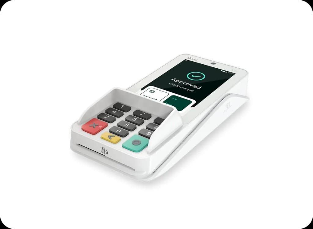 Dojo Wired angled with payment screen